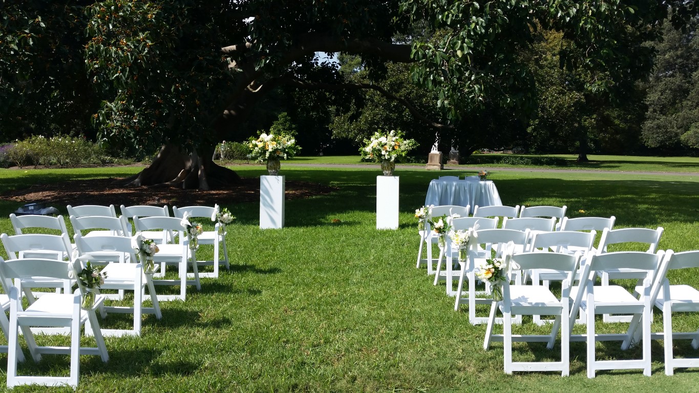 outdoor wedding ceremony decorations
